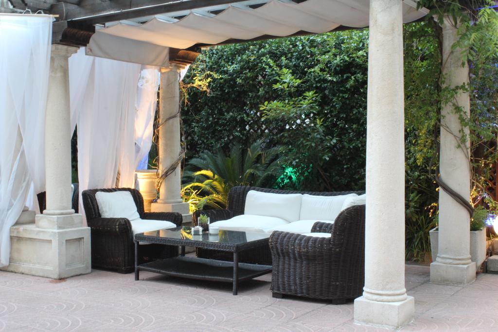Hotel Miguel Angel Madrid Exteriér fotografie The Pergola