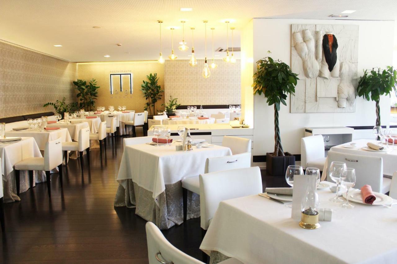 Hotel Miguel Angel Madrid Exteriér fotografie Interior of the restaurant